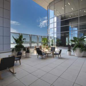 Parkview Cancer Institute outdoor patio waiting