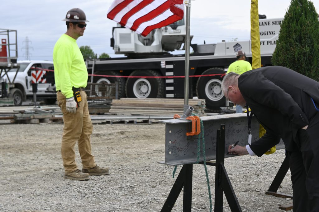 Paul Harding Steel Topping | Weigand Construction Beam Signing 3