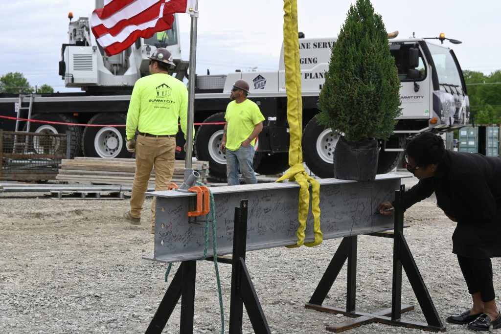 Paul Harding Steel Topping | Weigand Construction Beam Signing 2